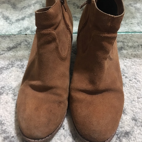 Dolce Vita Shoes - Dolce Vita brown booties